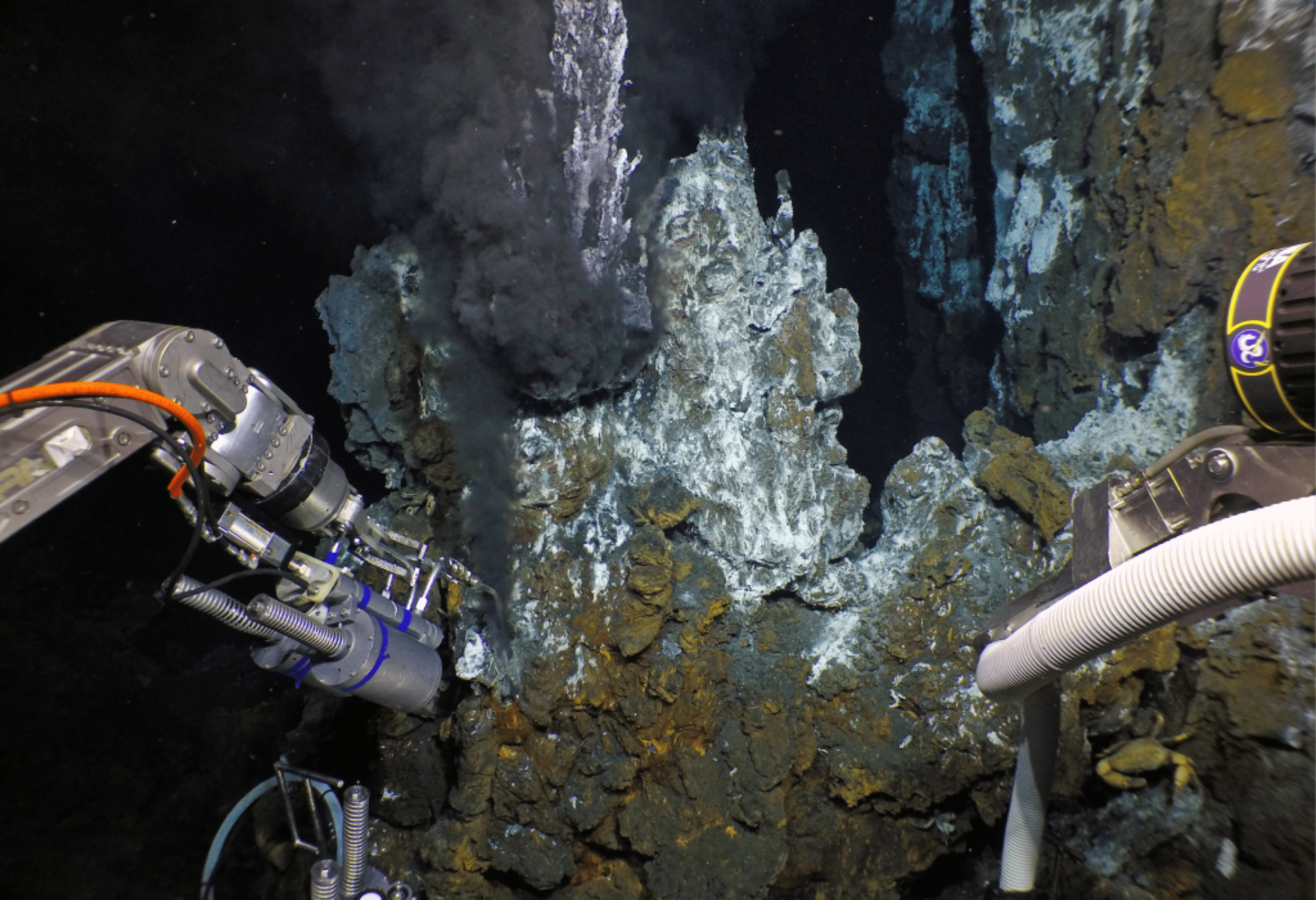 Quiescent Imaging for Deep-Sea Science: Advances in Technology and Productivity